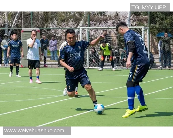 澳门足球：激情与梦想交织的绿茵场上演绎精彩瞬间